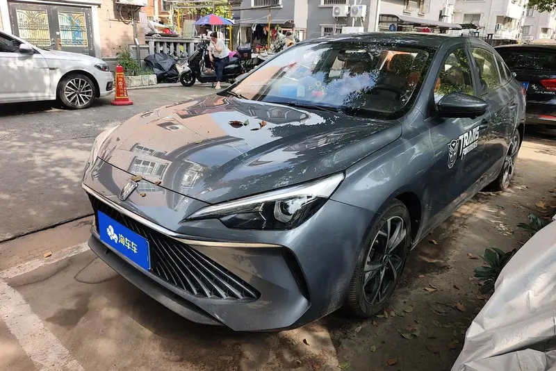 Roewe i5 1.5L CVT Premium Edition, 2024 — фото 1