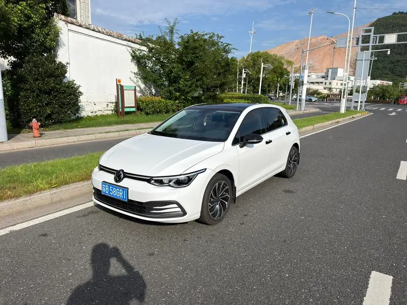 Volkswagen Golf 280TSI DSG Pro 20 Anniversary, 2023 — фото 1