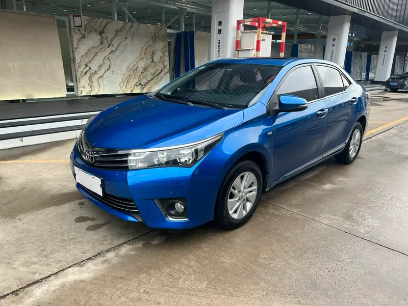 Toyota Corolla 1.6L CVT GL-i, 2014 — фото 1