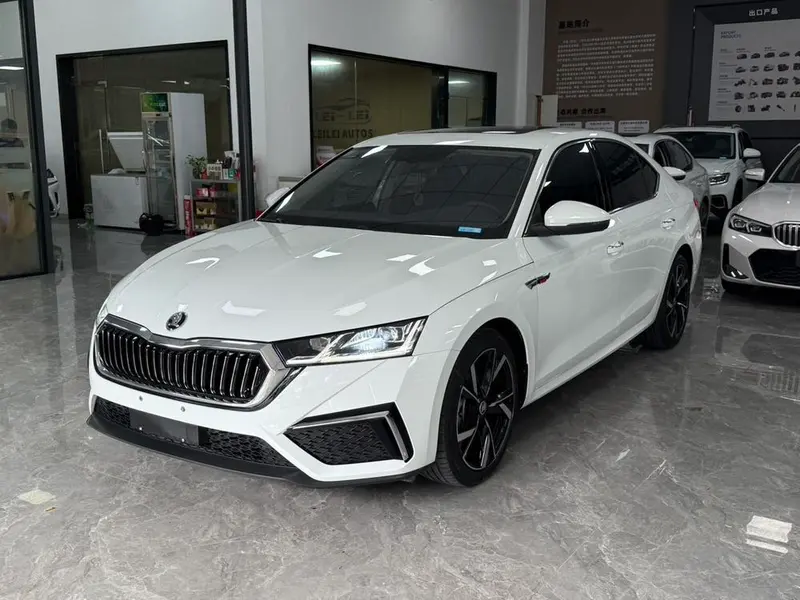 Skoda Octavia Facelift PRO TSI280 DSG Prestige Edition, 2023 — фото 1