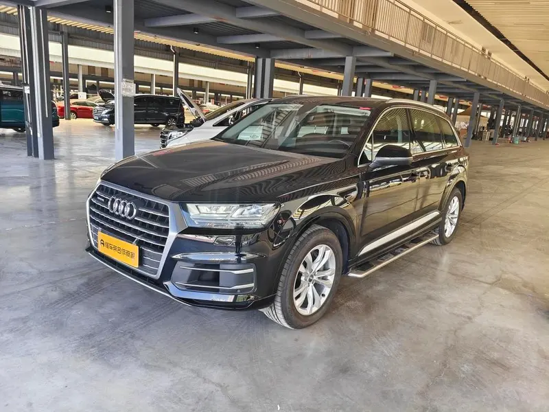 Audi Q7 55 TFSI Version, 2019 — фото 1