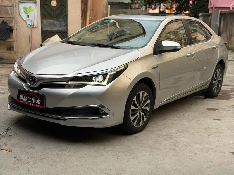 Toyota Corolla Facelift Dual Engine 1.8L E-CVT Elite Edition CN5, 2017 — фото 1