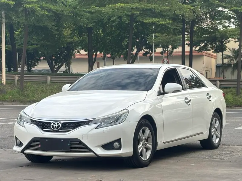Toyota Reiz 2.5S Sharp Edition, 2013 — фото 1