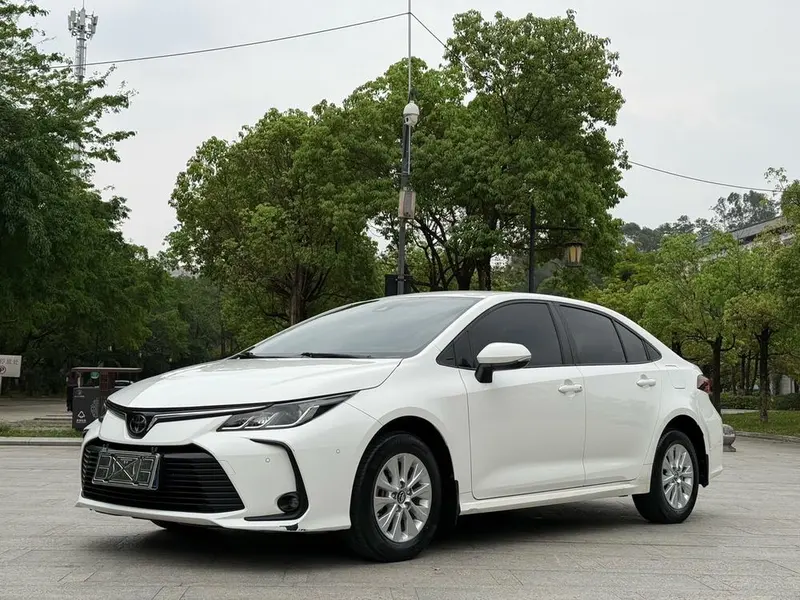 Toyota Corolla 1.2T S-CVT Edition, 2021 — фото 1