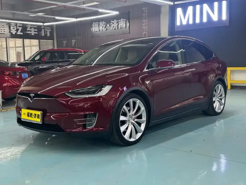 Tesla Model X, 2016