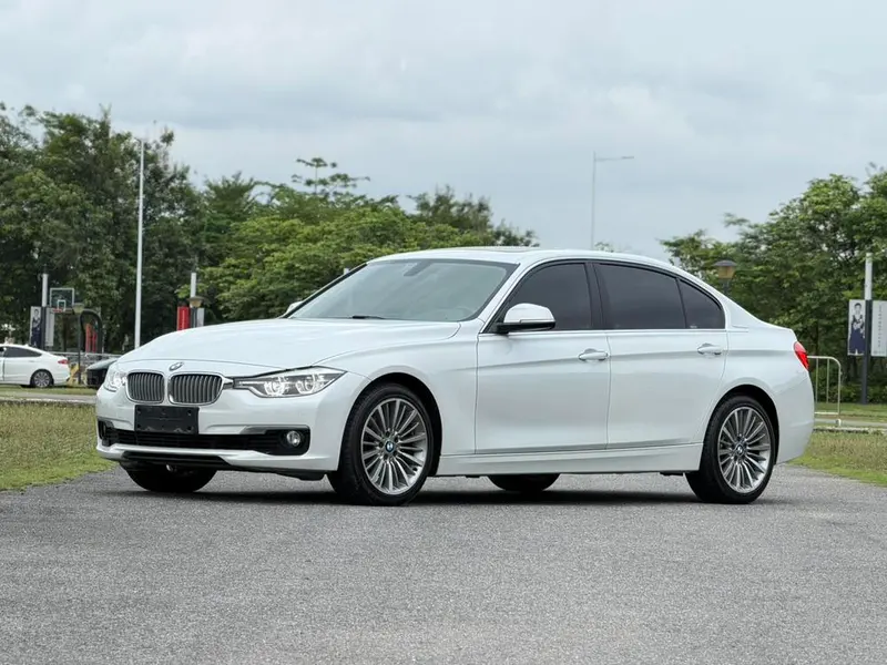 BMW 3-Series, 2019