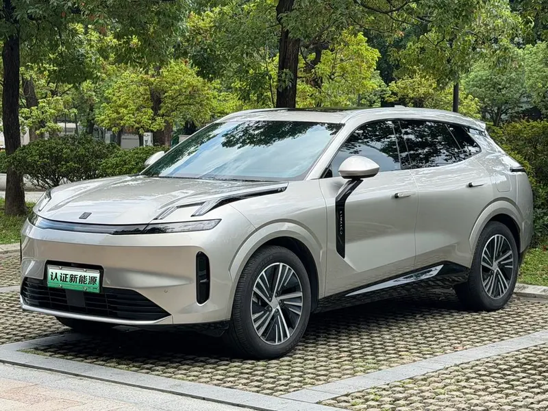 Lynk & Co 08 EM-P, 2023