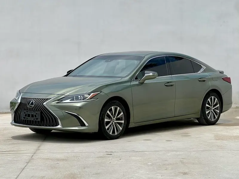 Lexus ES, 2020