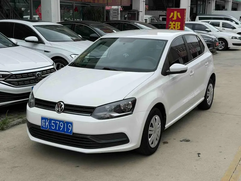 Volkswagen Polo 1.4L Auto Style Version, 2016 — фото 1