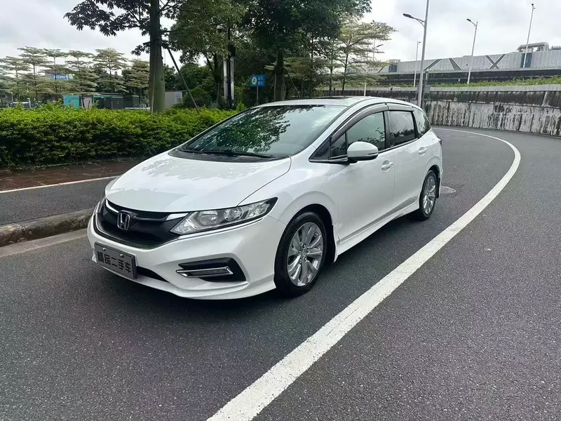 Honda Jade 1.8L Auto Comfort Edition 5 Seater, 2017 — фото 1