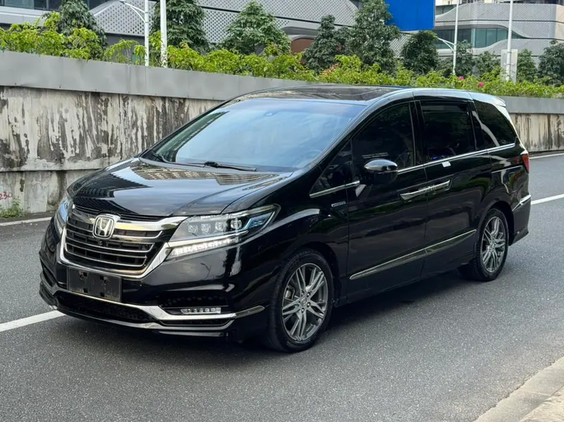 Honda Elysion 2.0L Sharp · Hybrid Ultimate Edition, 2019 — фото 1