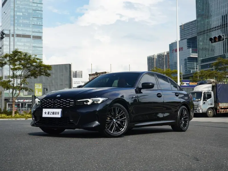 BMW 3-Series, 2023