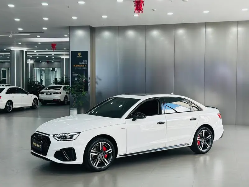 Audi A4L 40 TFSI Luxury Version, 2022 — фото 1