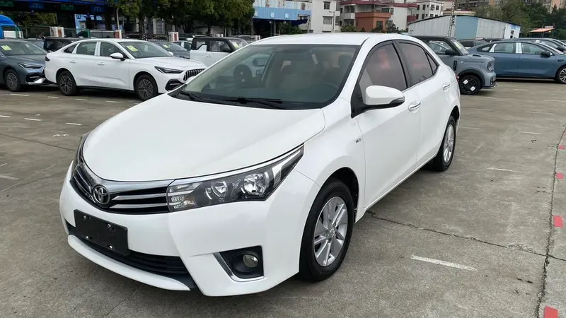Toyota Corolla 1.6L CVT GL, 2014 — фото 1
