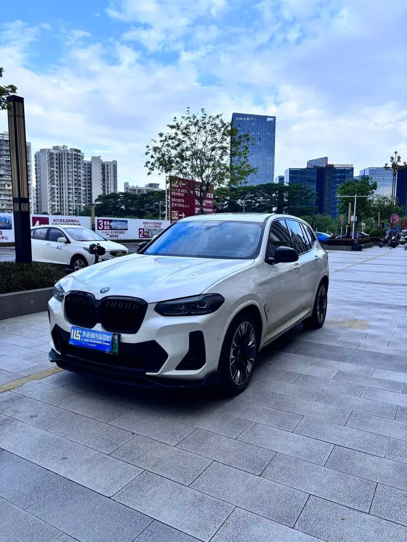 BMW iX3, 2024