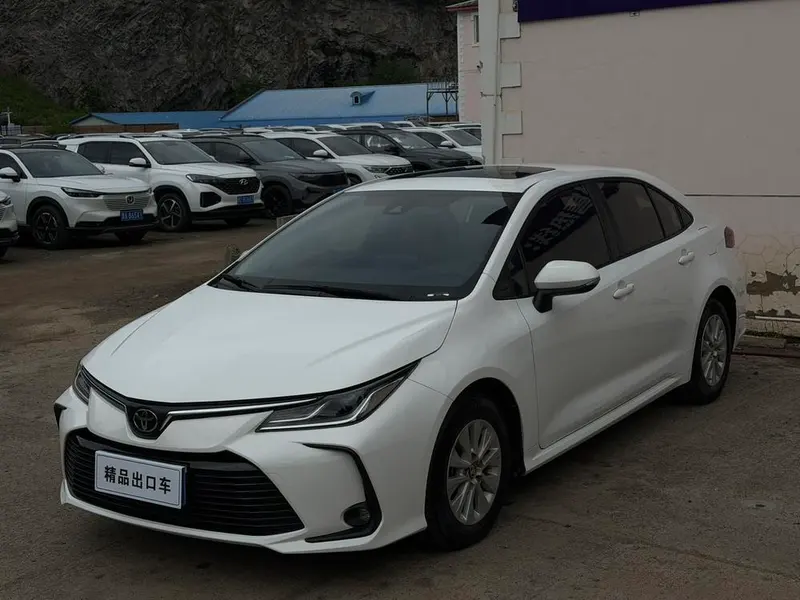 Toyota Corolla 1.5L CVT Elite Edition, 2023 — фото 1