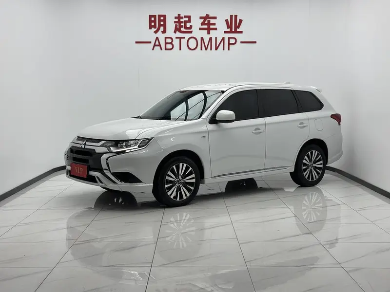 Mitsubishi Outlander, 2021