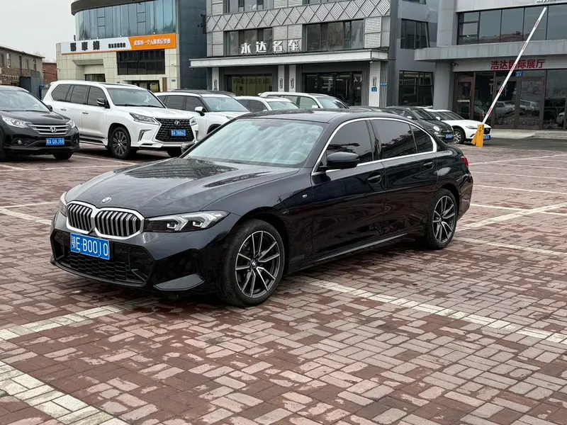BMW 3-Series, 2023
