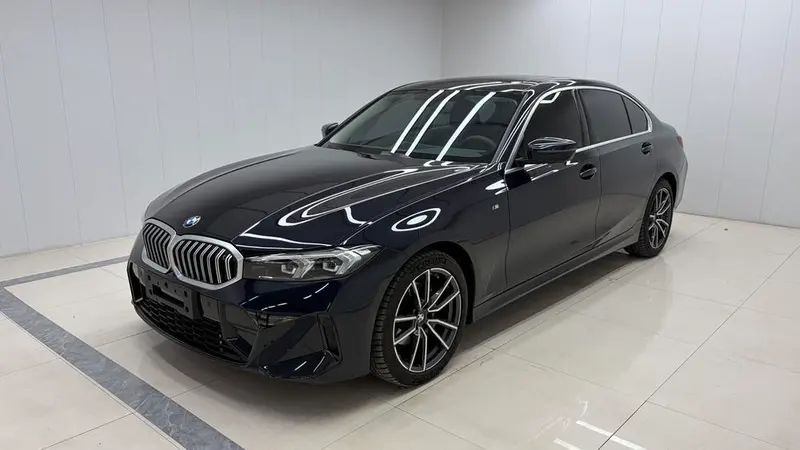 BMW 3-Series, 2023
