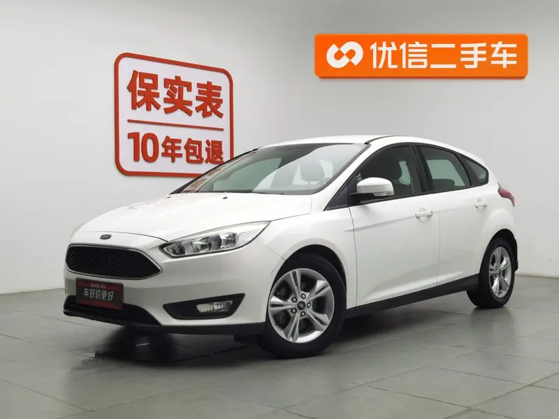 Ford Focus Hatchback 1.6L Auto Comfort Version Edition, 2017 — фото 1