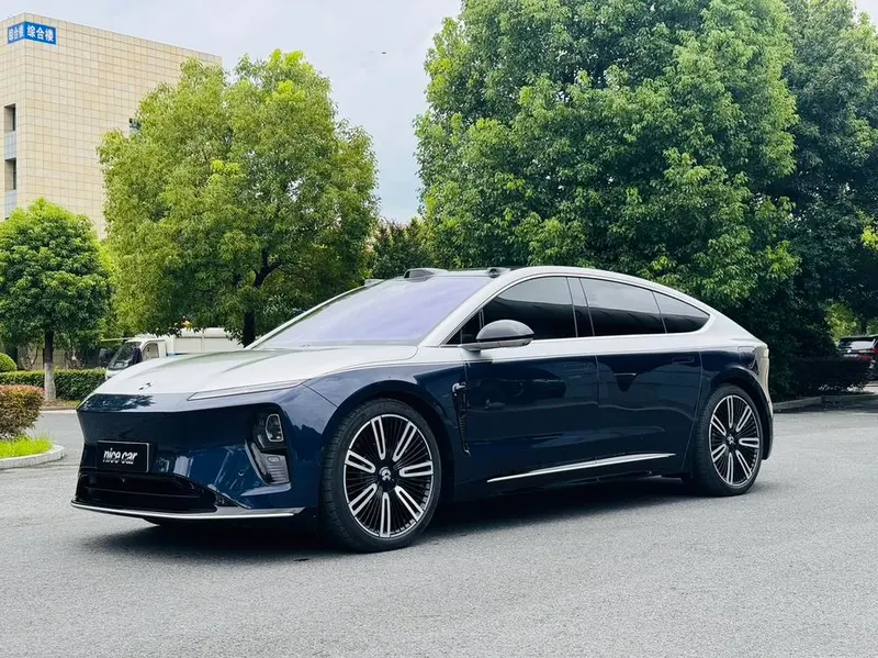 NIO ET9, 2025