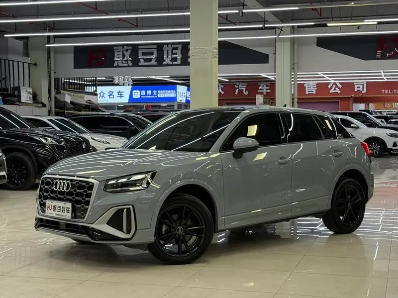 Audi Q2L, 2022