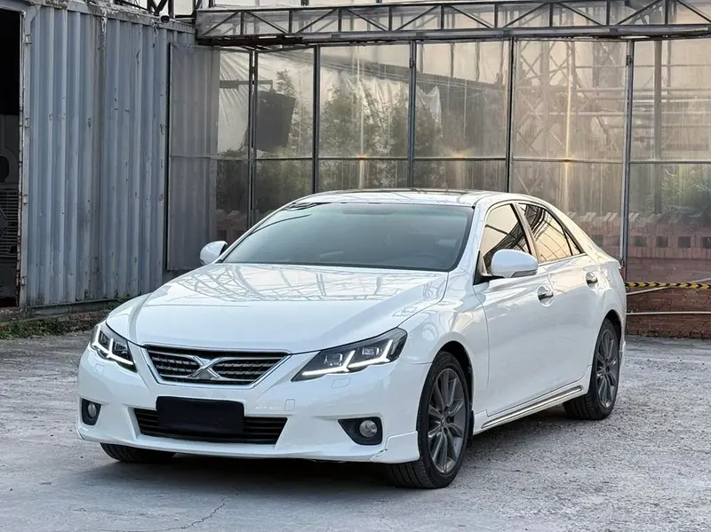 Toyota Reiz, 2012