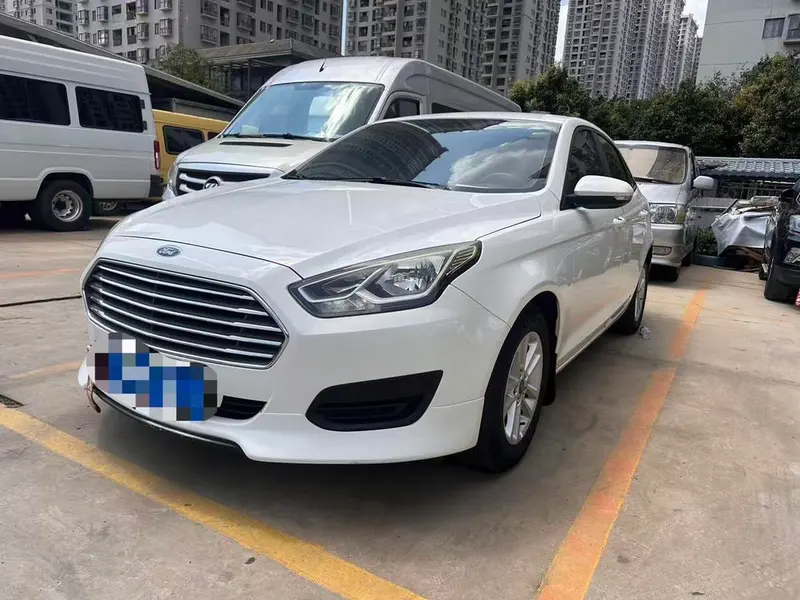 Ford Escort Facelift 1.5L Manual Version  CN6, 2019 — фото 1