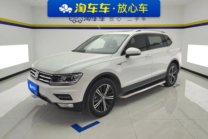 Volkswagen Tiguan L 330TSI Auto 2WD Panoramic Comfort Edition CN5, 2020 — фото 1