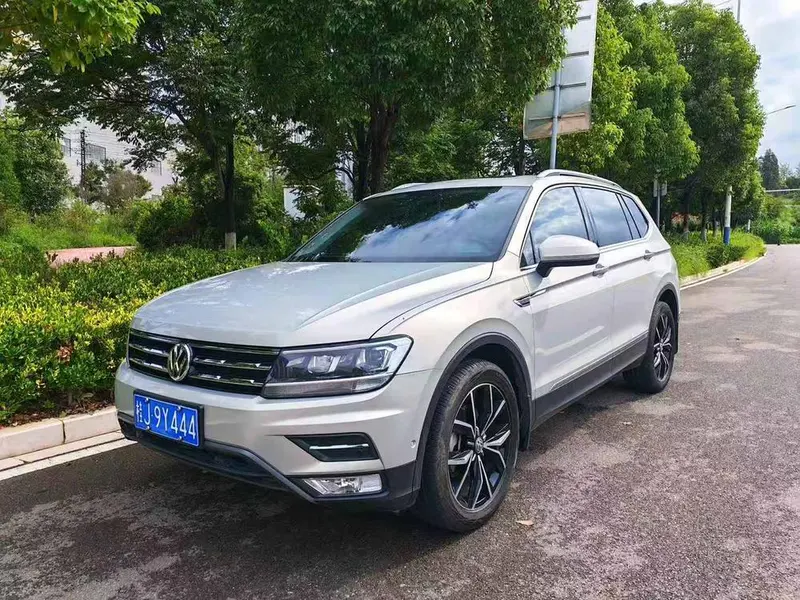 Volkswagen Tiguan L 330TSI Auto 2WD Luxury Edition CN6, 2020 — фото 1