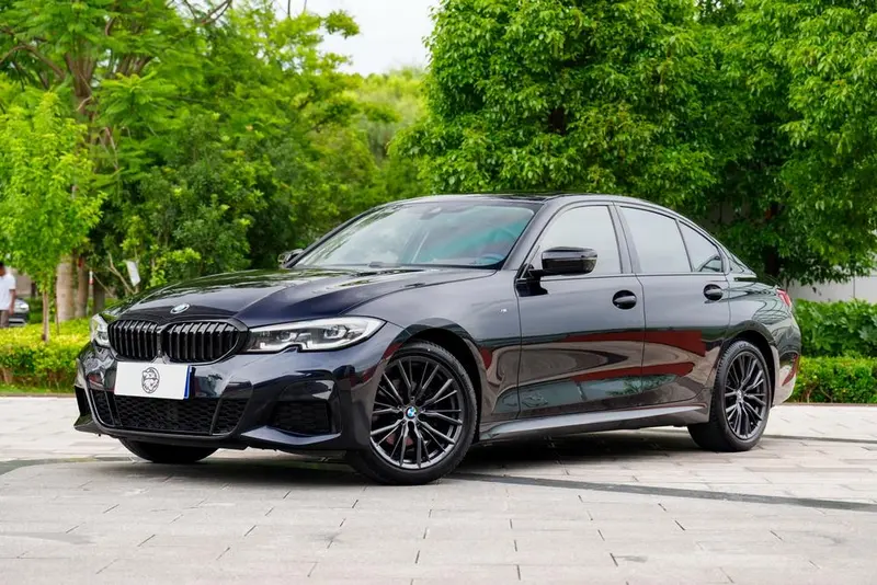 BMW 3-Series, 2021