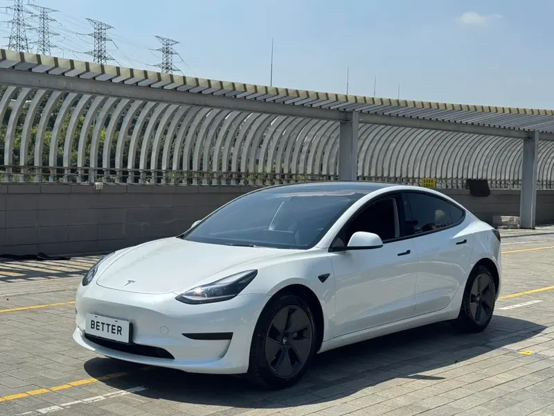 Tesla Model 3, 2022