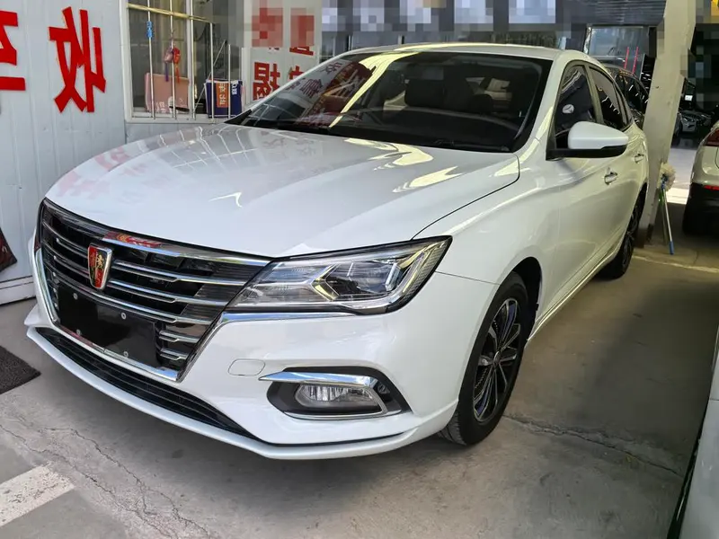 Roewe i5 1.5L Manual 4G Connected Flagship Edition, 2020 — фото 1
