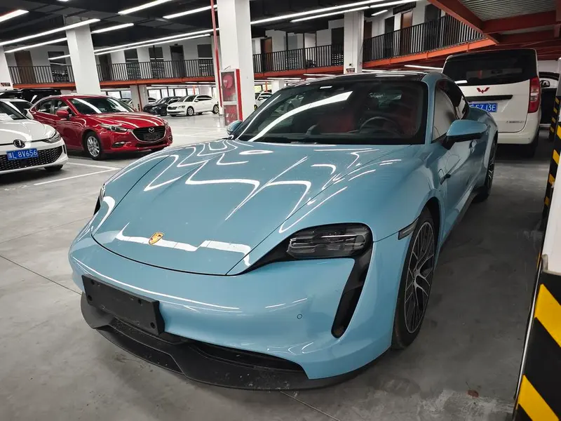 Porsche Taycan, 2020