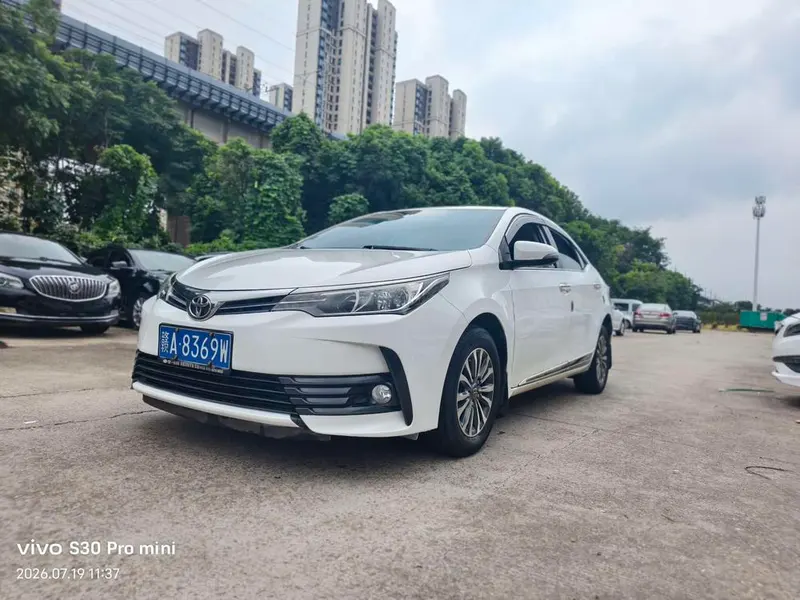Toyota Corolla Facelift 1.2T S-CVT GL CN5, 2017 — фото 1