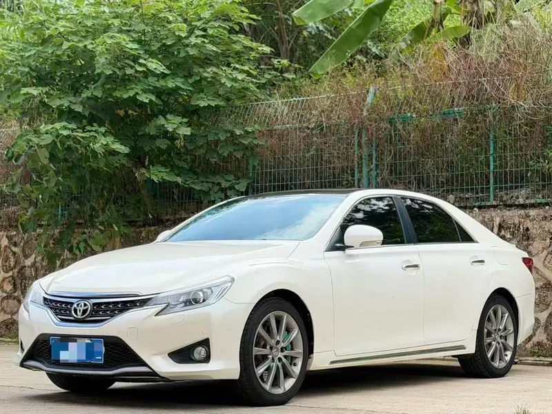 Toyota Reiz, 2013