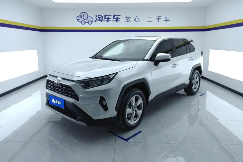 Toyota RAV4 2.0L CVT 2WD Style PLUS Edition, 2022 — фото 1