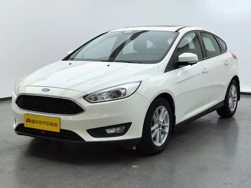 Ford Focus Classic Edition Hatchback 1.6L Auto Style Version Edition, 2018 — фото 1