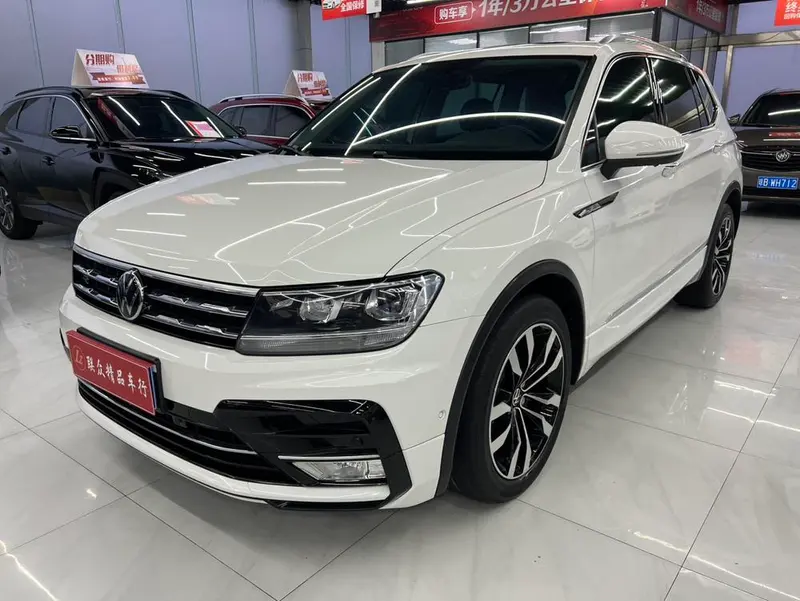 Volkswagen Tiguan L 330TSI Auto 2WD R-Line Edition, 2021 — фото 1