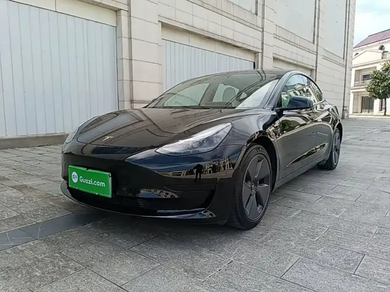 Tesla Model 3, 2022