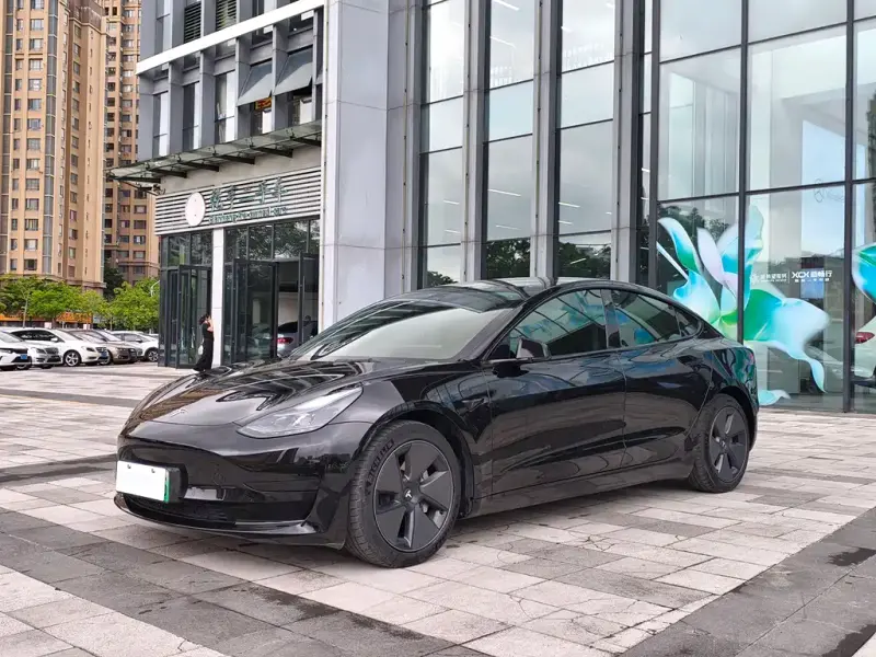 Tesla Model 3, 2023