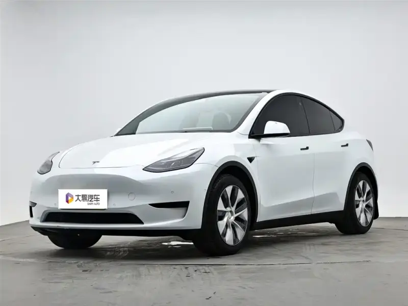 Tesla Model Y, 2023