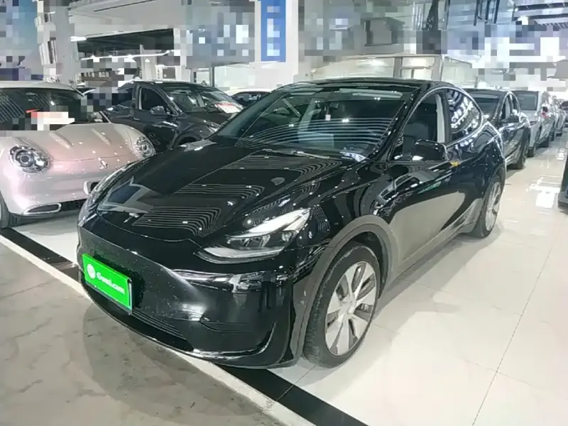 Tesla Model Y, 2023