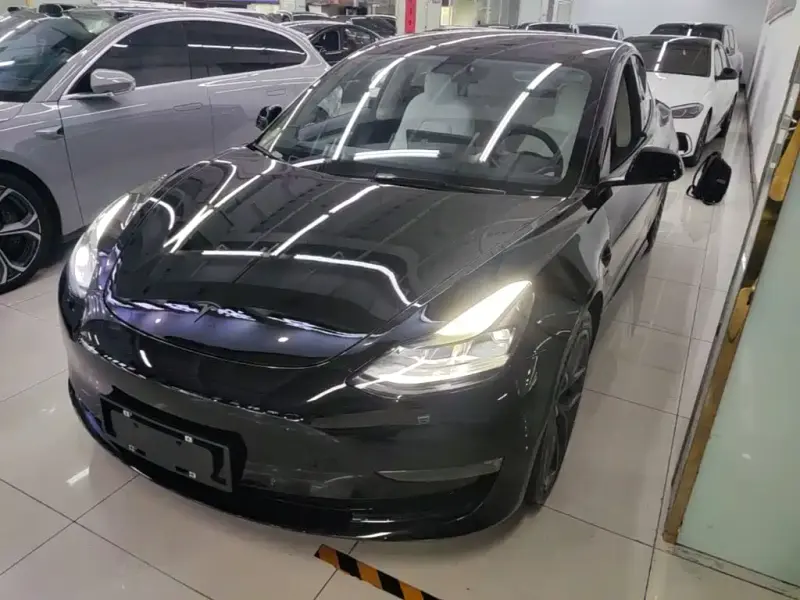 Tesla Model 3, 2022