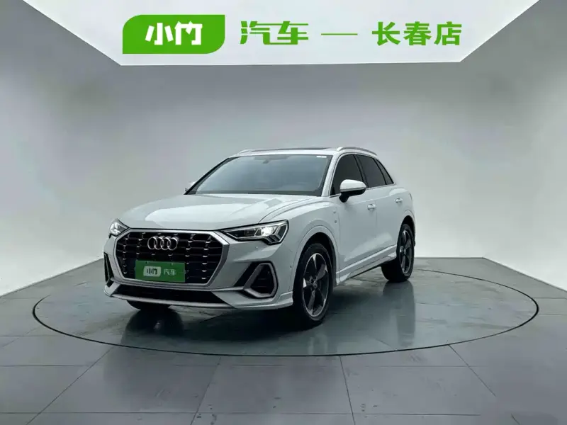 Audi Q3, 2022