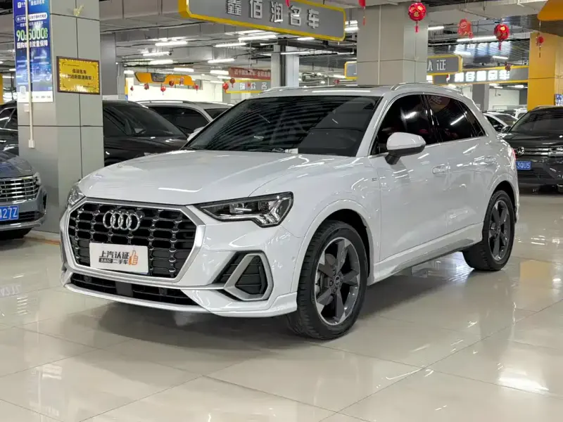 Audi Q3, 2022