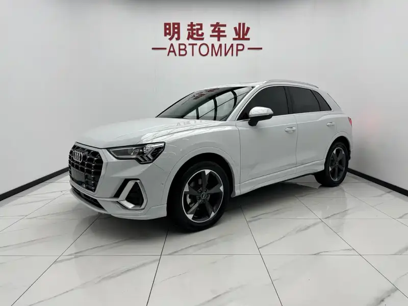 Audi Q3, 2022