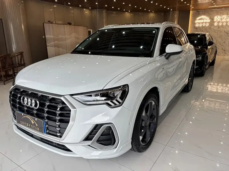 Audi Q3, 2022