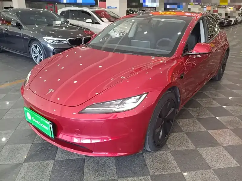 Tesla Model 3, 2024