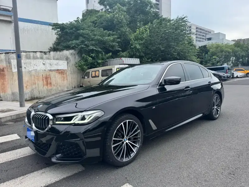 BMW 5 Series, 2022